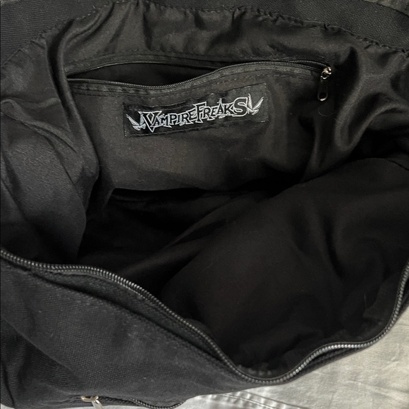 Vampire freak. Cat Skeleton Crossbody Bag like new - Picture 8 of 8